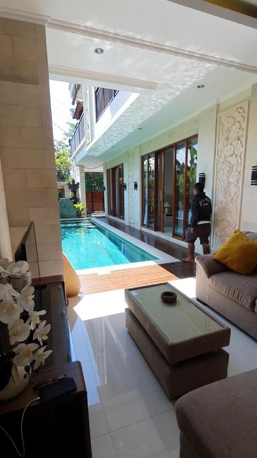 Nana Sidemen * Sidemen (Bali)