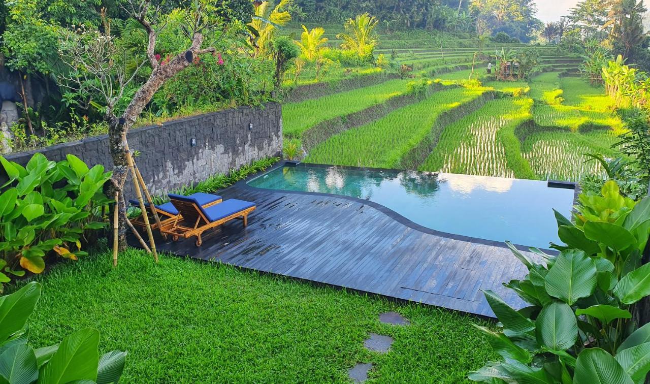 Nana Sidemen * Sidemen (Bali)