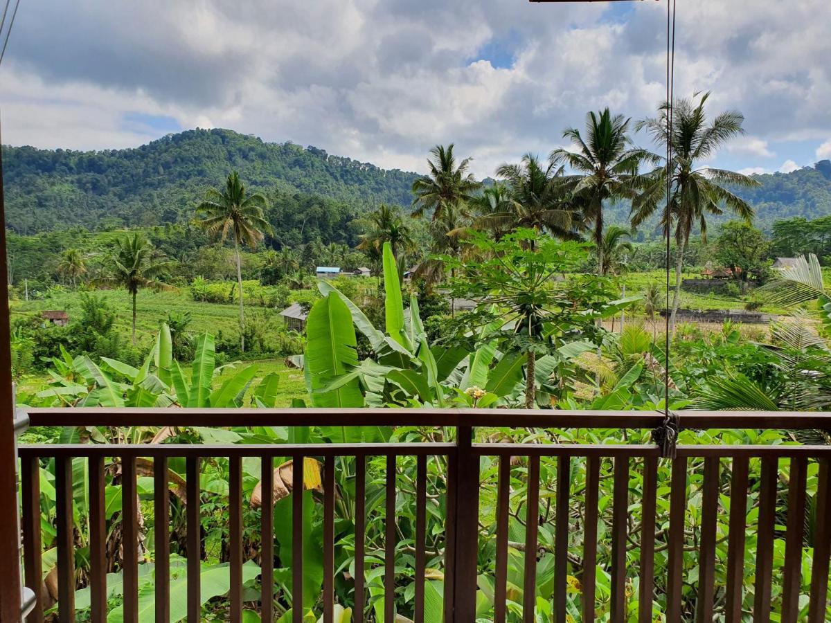Nana Sidemen Villa